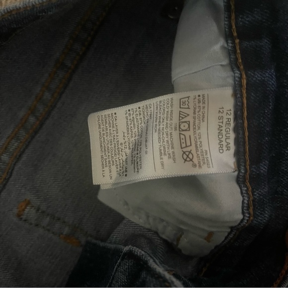 Old navy shorts - Picture 3 of 3